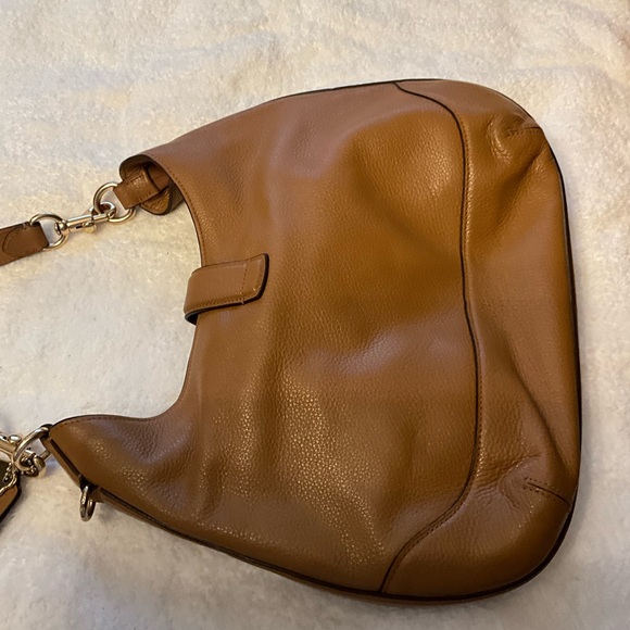 Coach - Picture 4 of 5